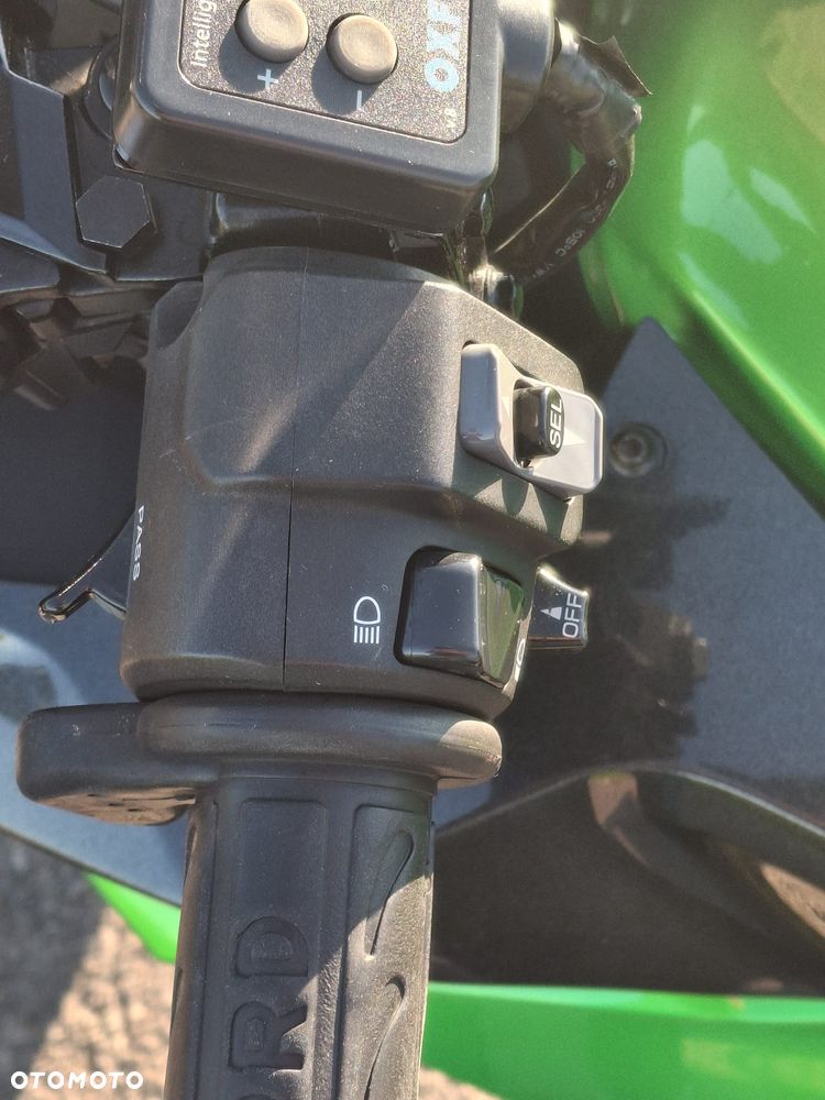 Kawasaki Ninja 1000 SX - 14
