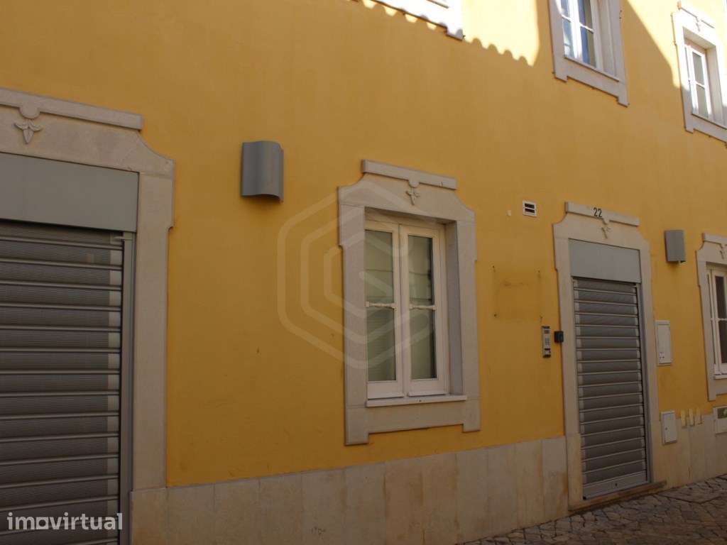 Prédio com PIP aprovado para habitação unifamiliar no centro de Tav... - Grande imagem: 4/17