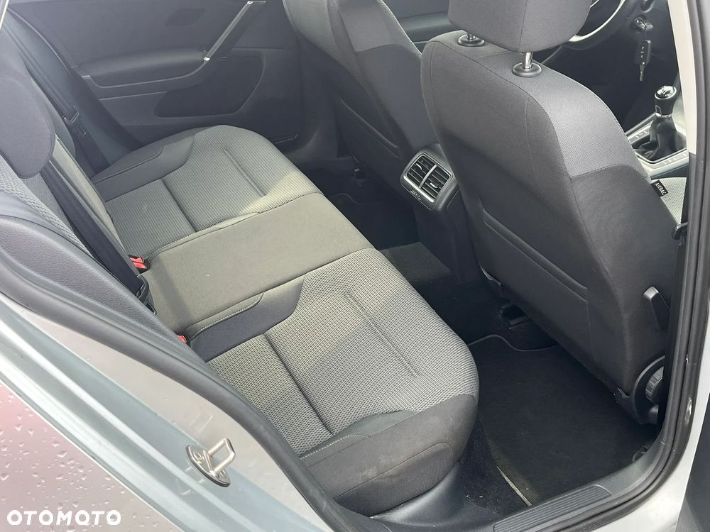 Volkswagen Golf - 16