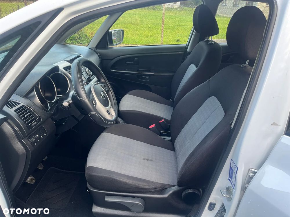 Kia Venga 1.4 Business Line - 12