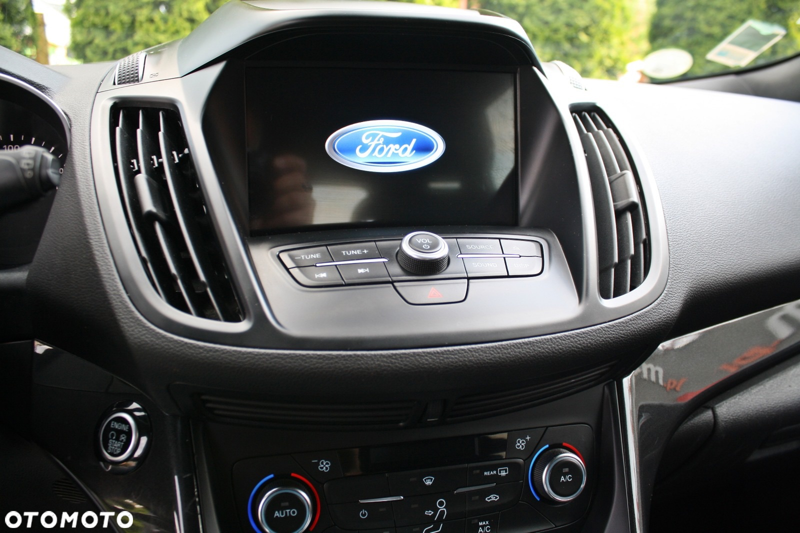 Ford Kuga 2.0 TDCi 2x4 ST-Line - 12