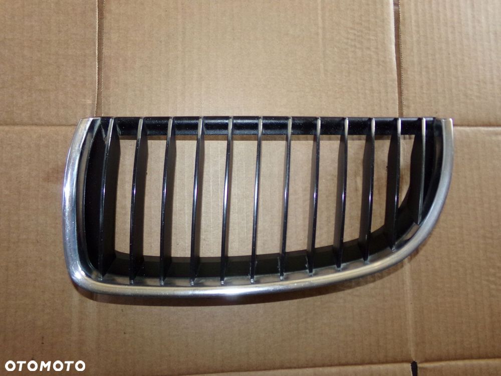 nerka lewa gril bmw e90 e91 przed lift - 1