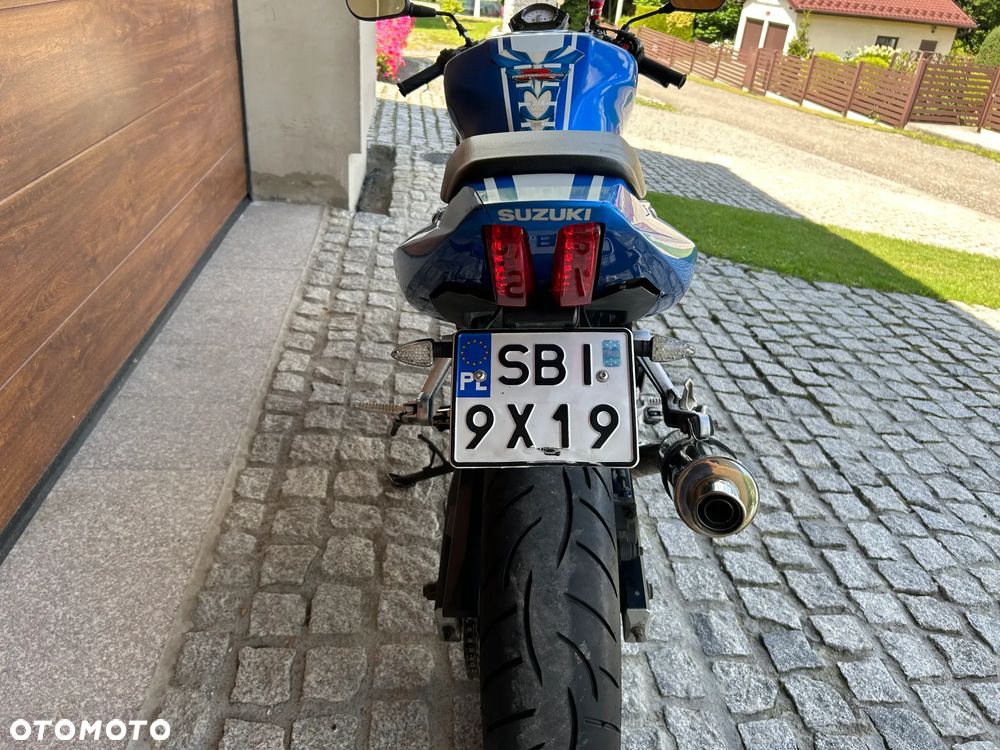 Suzuki SV - 8