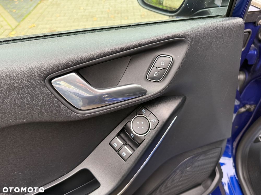 Ford Fiesta 1.0 EcoBoost S&S TITANIUM - 34