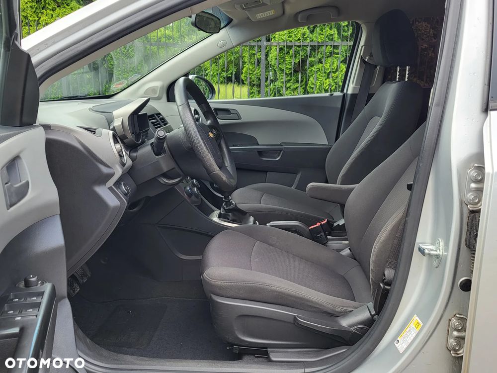 Chevrolet Aveo 1.4 LT - 8