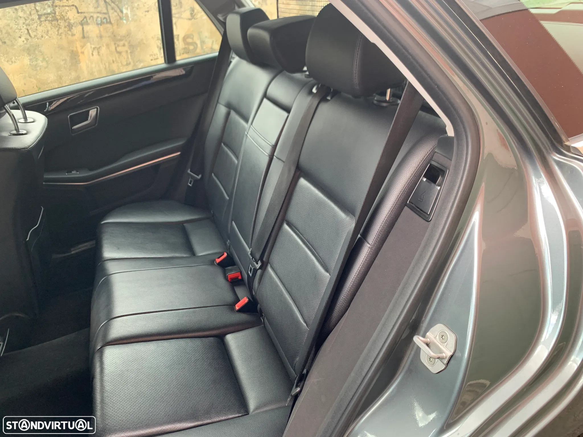 Mercedes-Benz E 200 BlueTEC 7G-TRONIC Avantgarde - 7