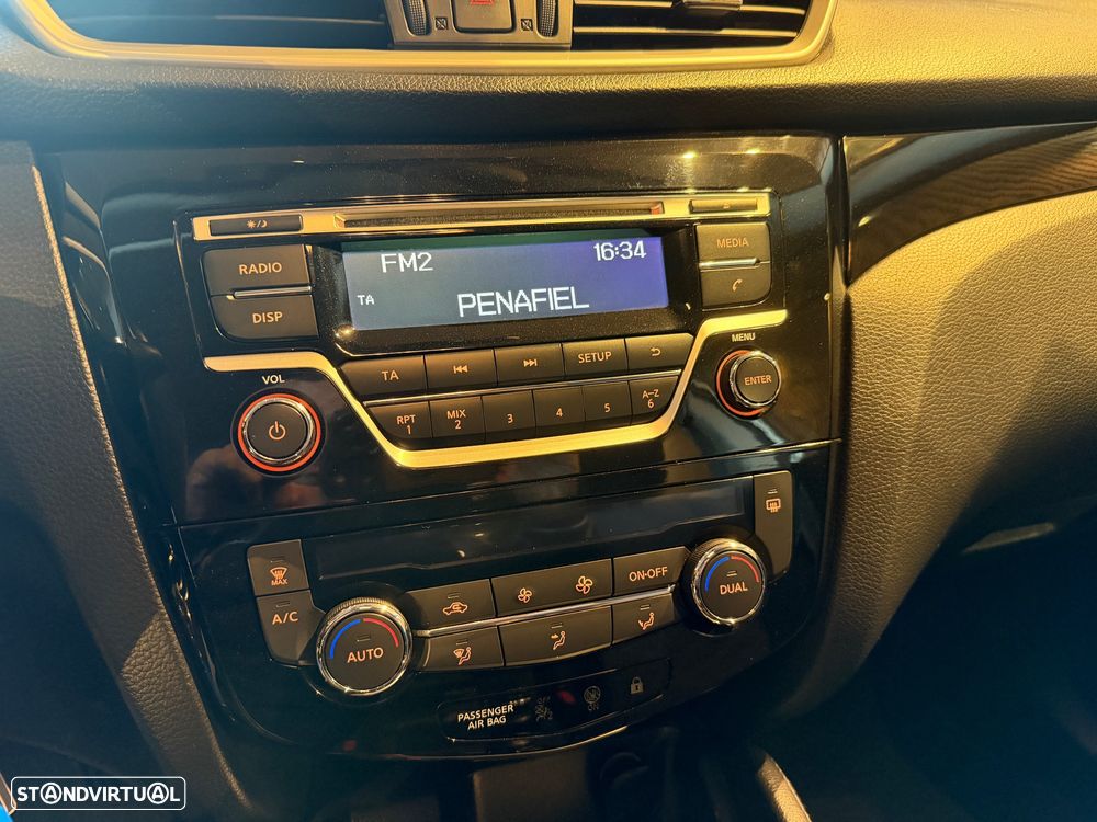 Nissan Qashqai 1.6 dCi N-Connecta RS+PS 4x4i - 42