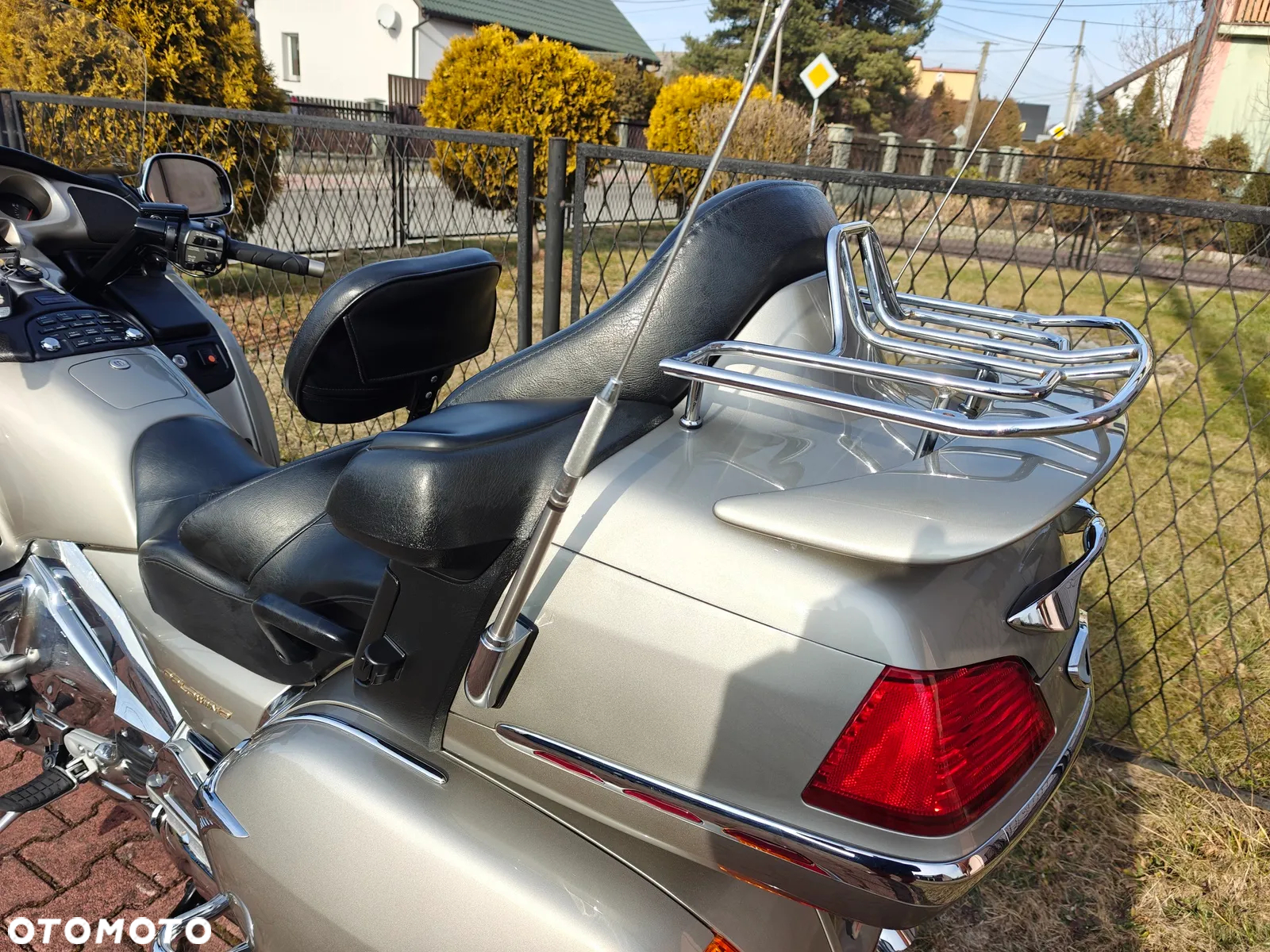 Honda GL - 27