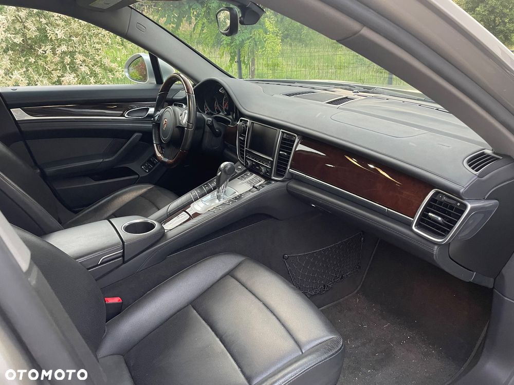 Porsche Panamera - 5