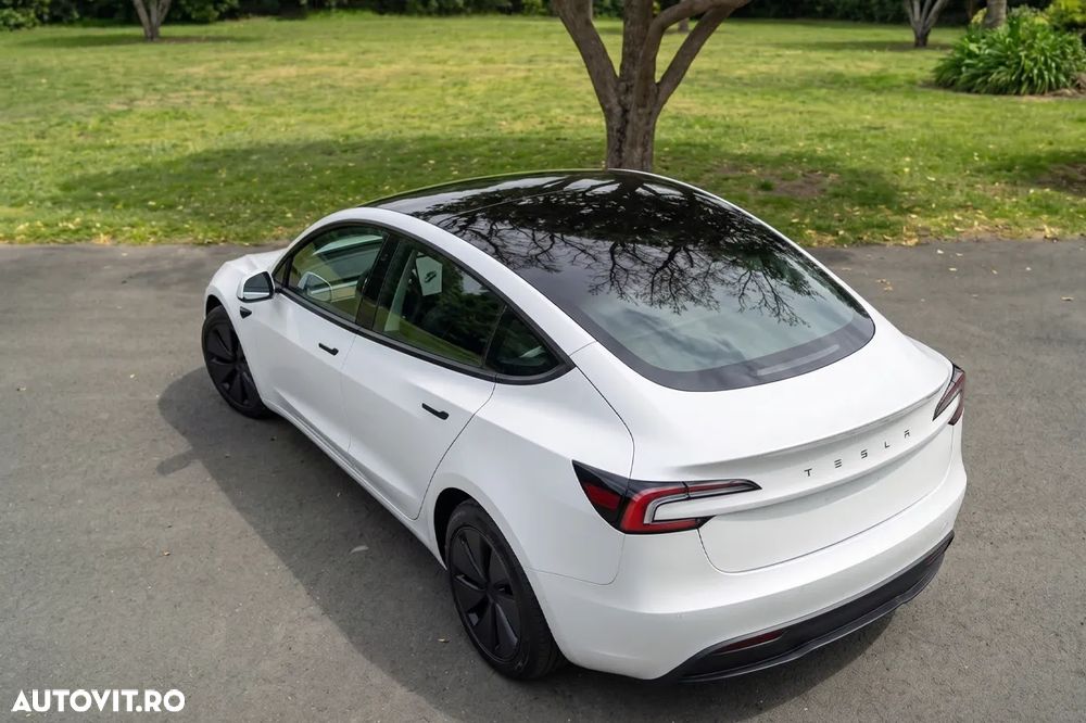 Tesla Model 3 Long Range - 7