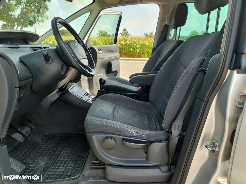 Renault Grand Espace 2.0 dCi SE Tech-Road 7L - 17