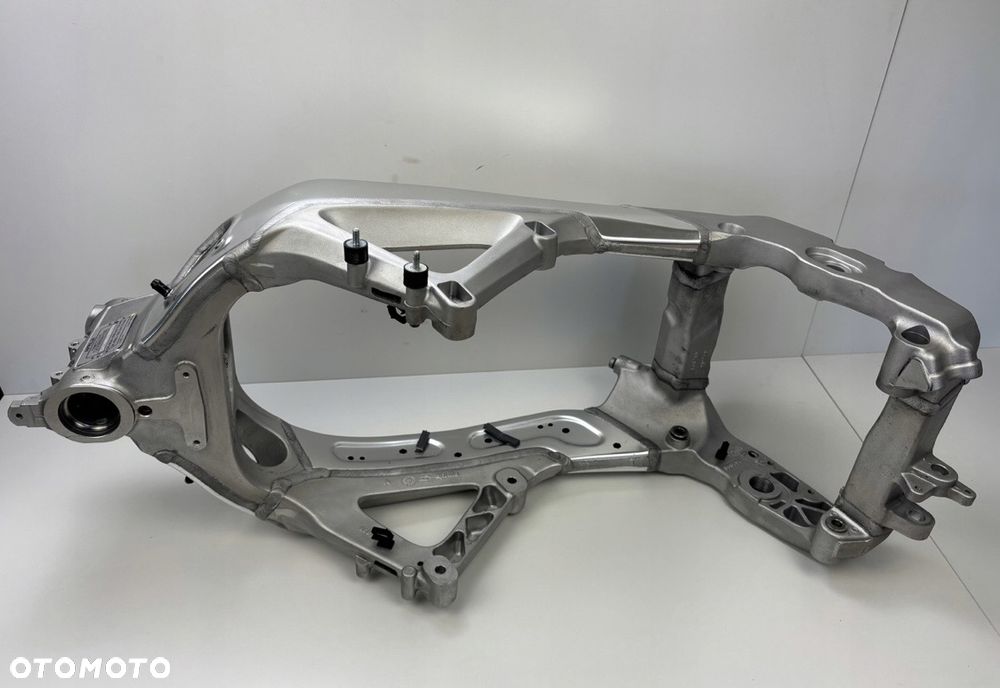 Rama z kompletem Niemieckich dokumentów do rejestracji Aprilia Tuono V4 2011-16 Oryginał - 14