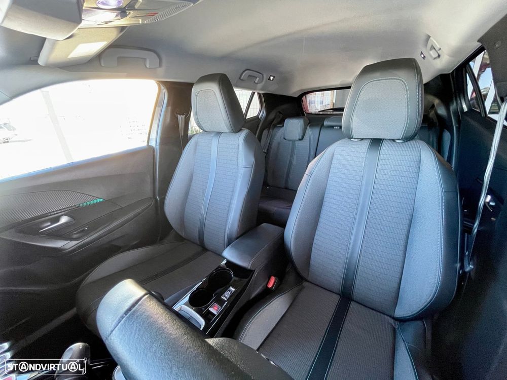 Peugeot 2008 1.2 PureTech Allure - 14