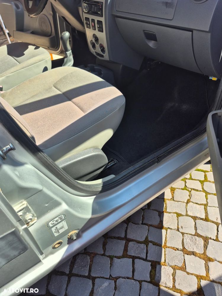 Dacia Logan 1.4 MPI Ambiance - 9