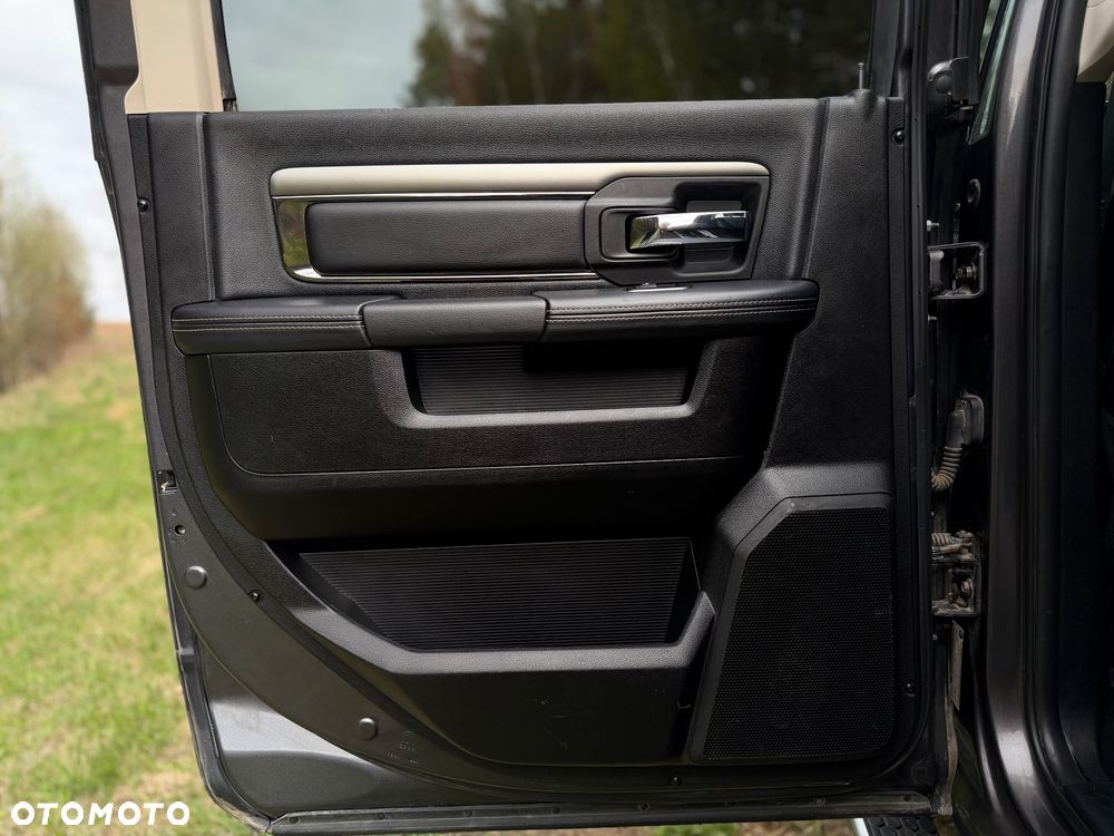 Dodge RAM 5.7 4x4 - 16