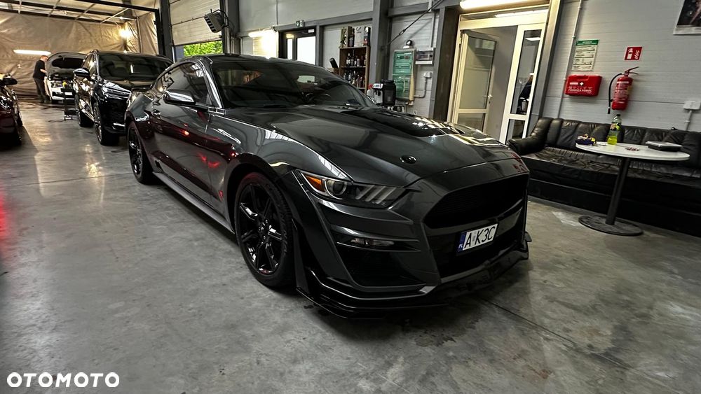 Ford Mustang 3.7 V6 - 1