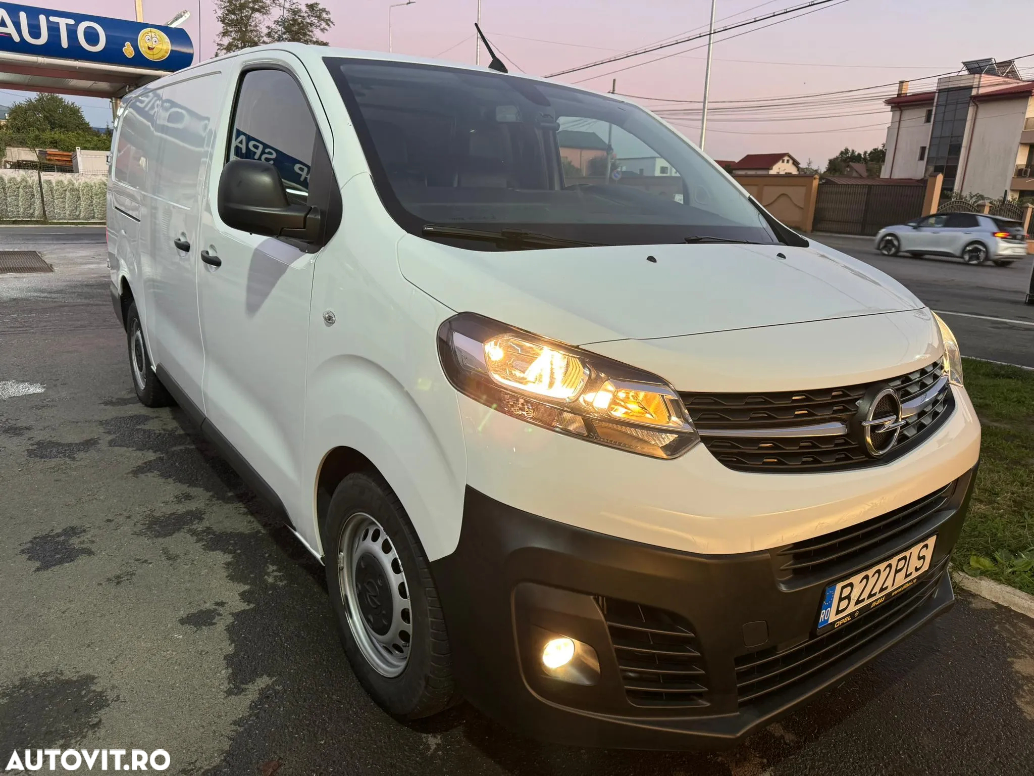 Opel Vivaro - 4