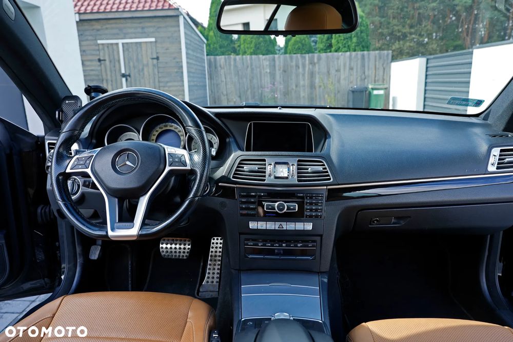 Mercedes-Benz Klasa E 400 4Matic Coupe 9G-TRONIC AMG Line - 10