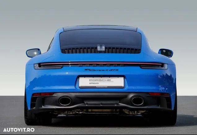 Porsche 911 Carrera 4 GTS PDK - 11