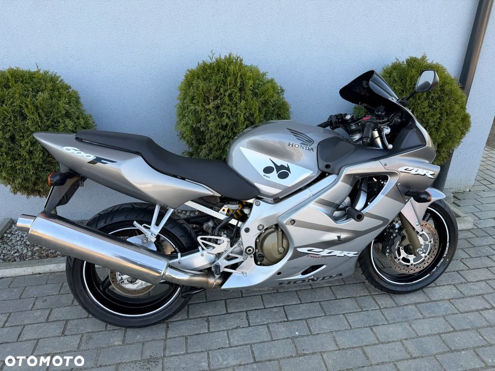 Honda CBR - 27