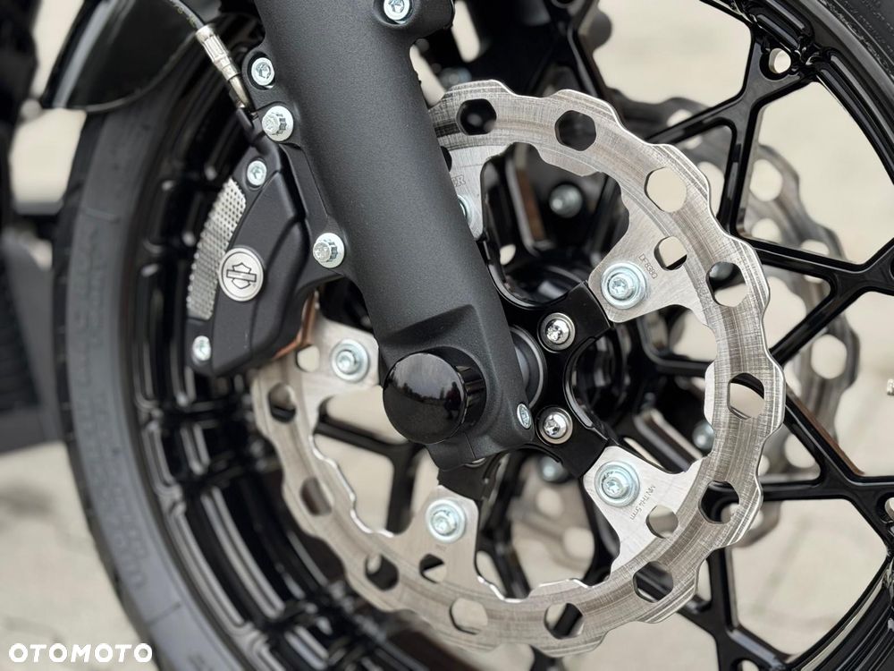 Harley-Davidson Touring Road King - 32