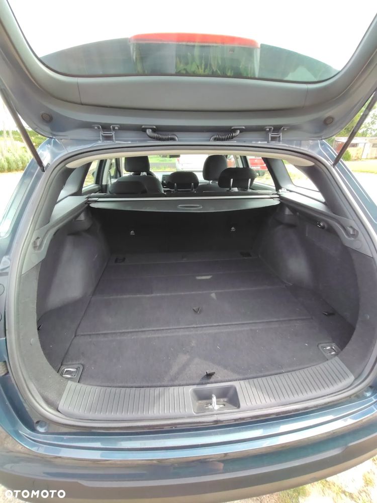 Hyundai i30 1.5 DPI Classic + - 10