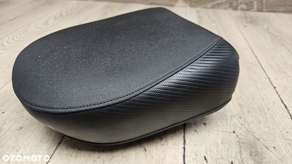 Siedzenie pasażera Yamaha V-Max 1700 - 7