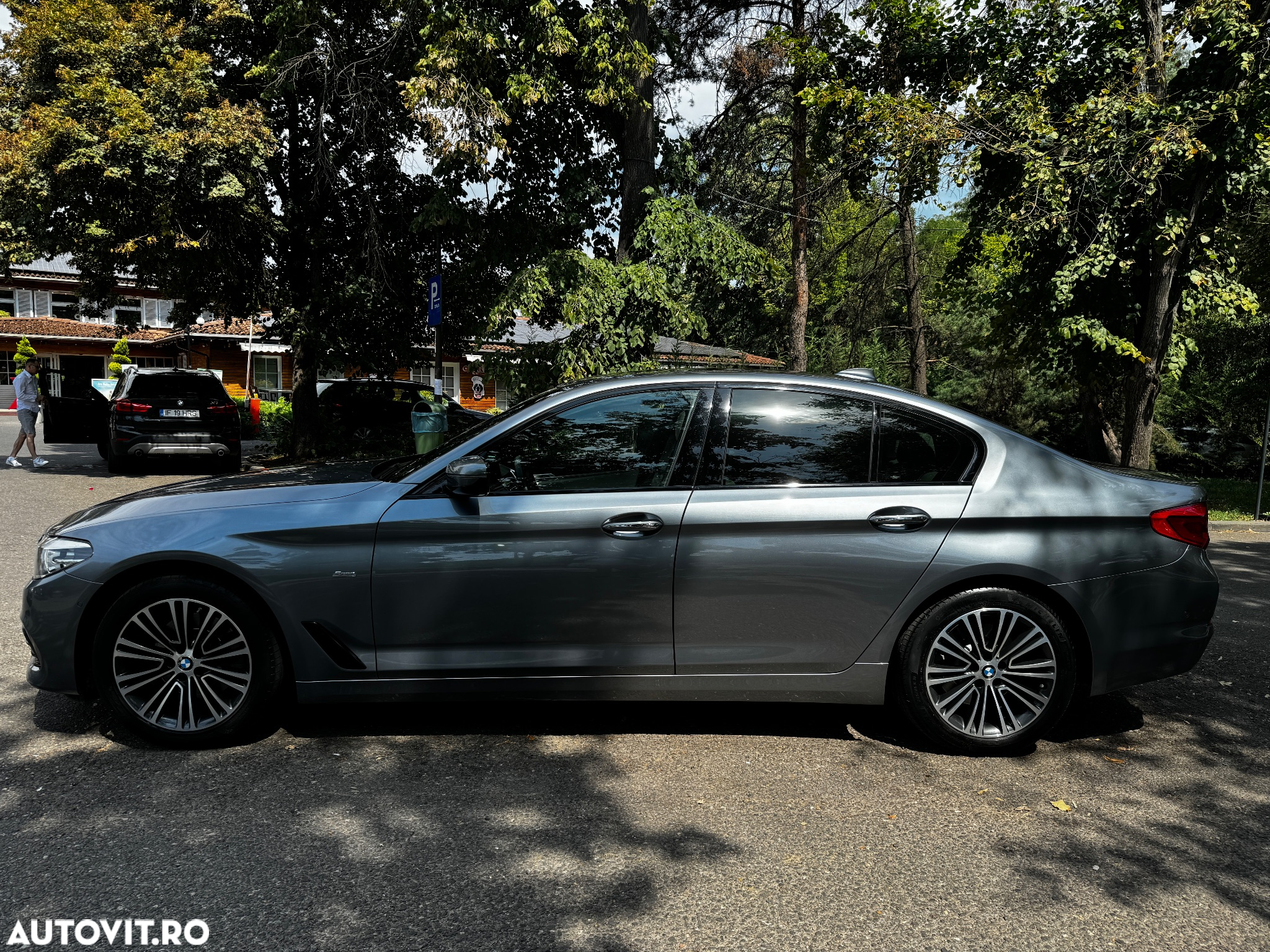 BMW Seria 5 520d AT - 11