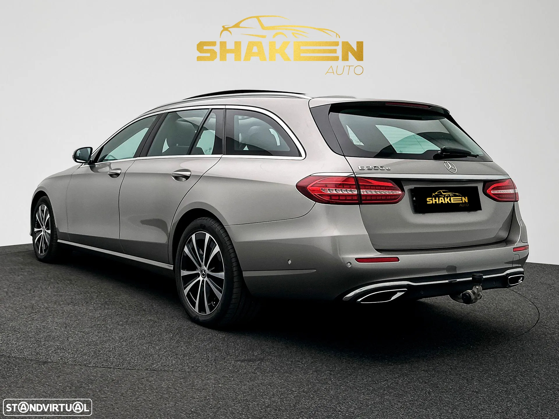Mercedes-Benz E 300 e Exclusive Line - 4