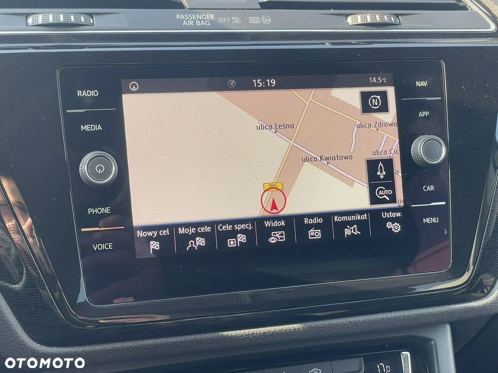 Volkswagen Touran 1.4 TSI (BlueMotion Technology) SOUND - 28