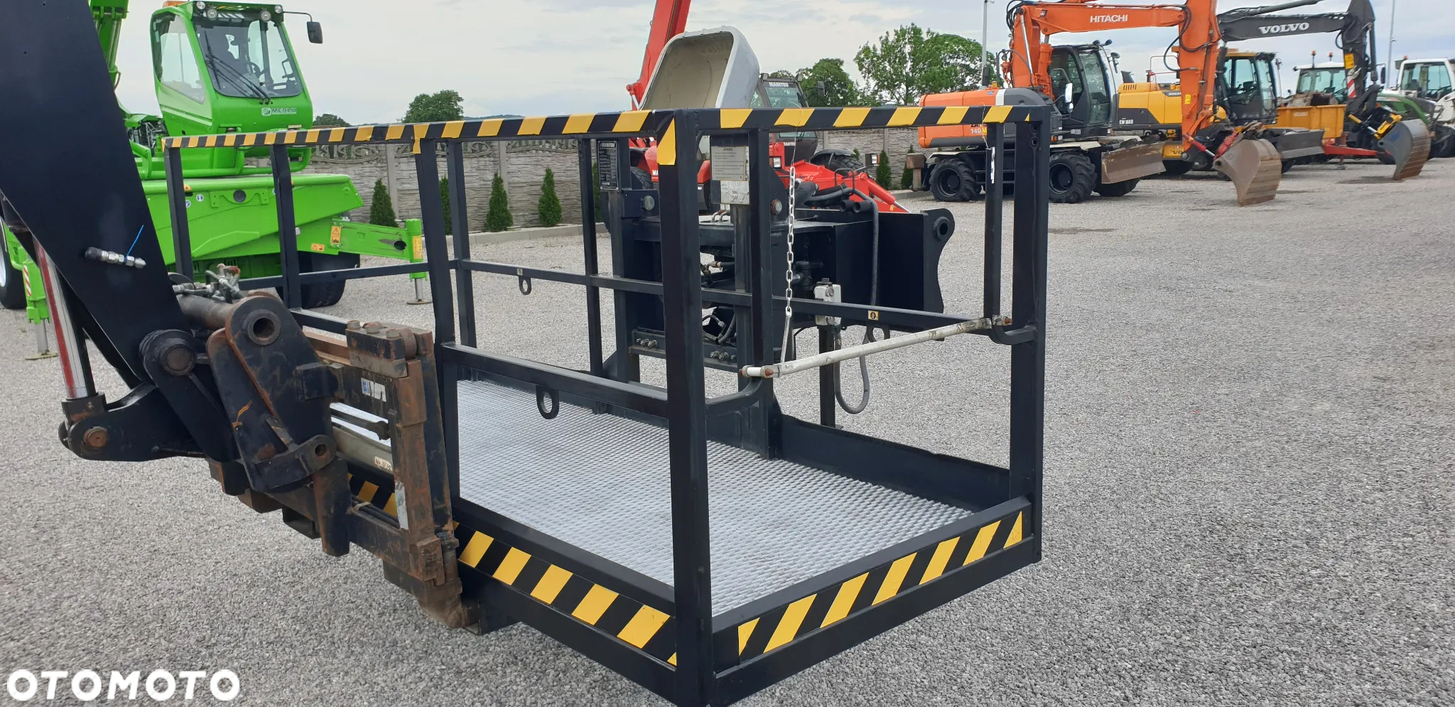 Manitou MRT2150 Privilege kosz hydr. skrętny / wciągarka/widły hydr./pilot/ sprowadzona - 31