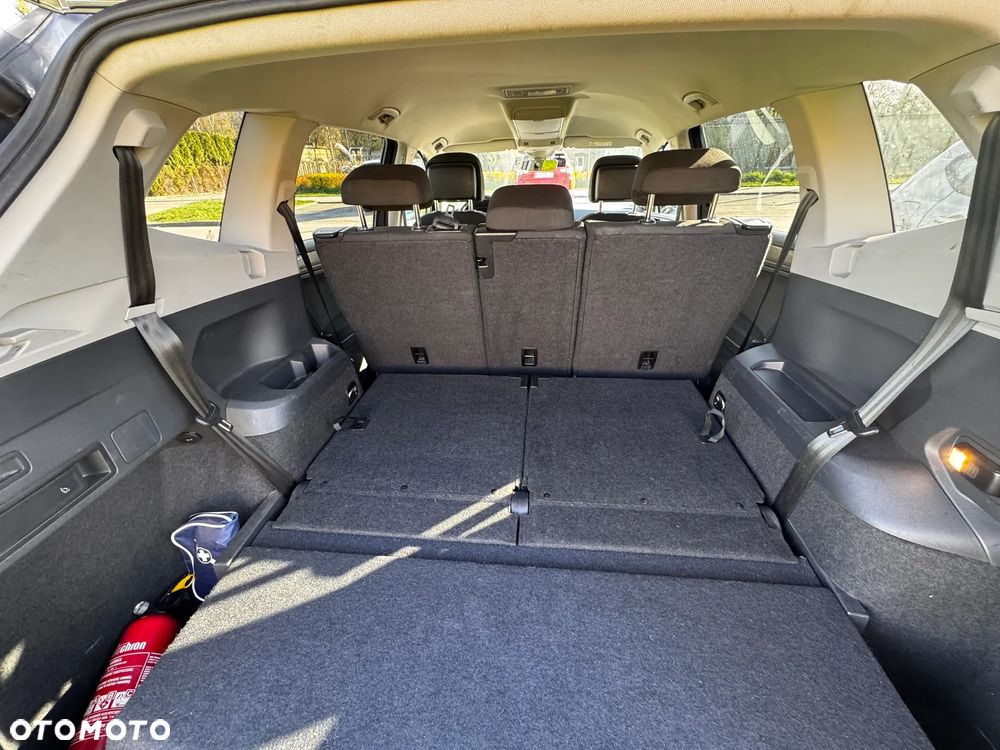 Volkswagen Tiguan - 11