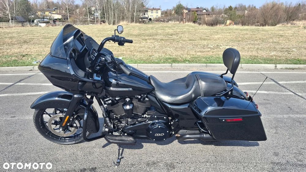 Harley-Davidson Touring Road Glide - 1