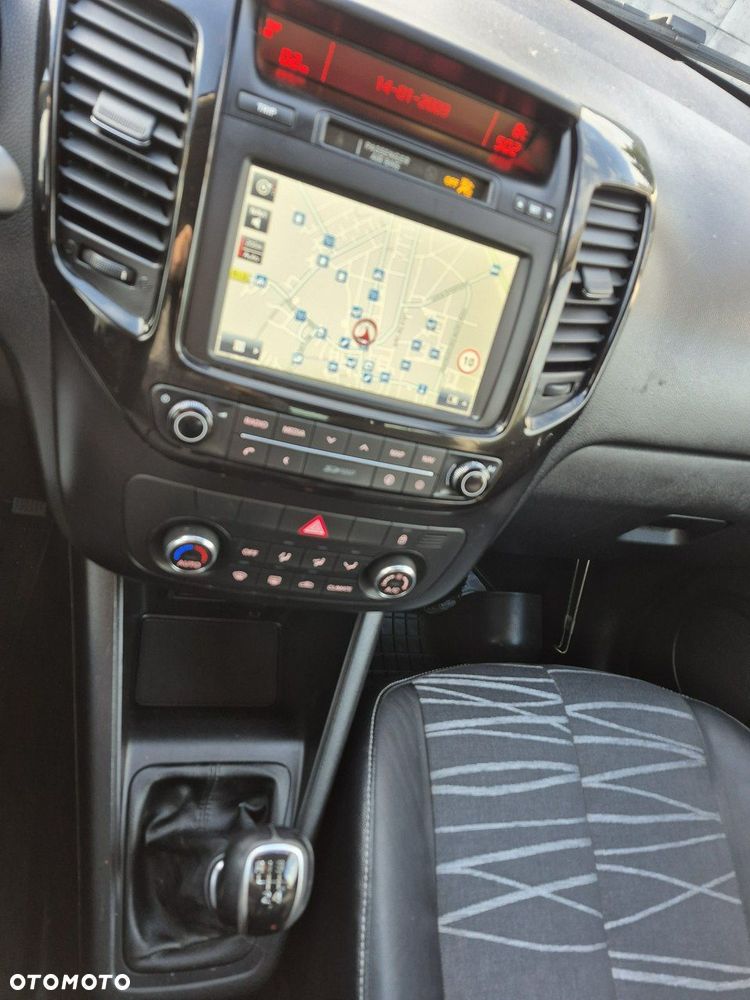 Kia Venga - 8