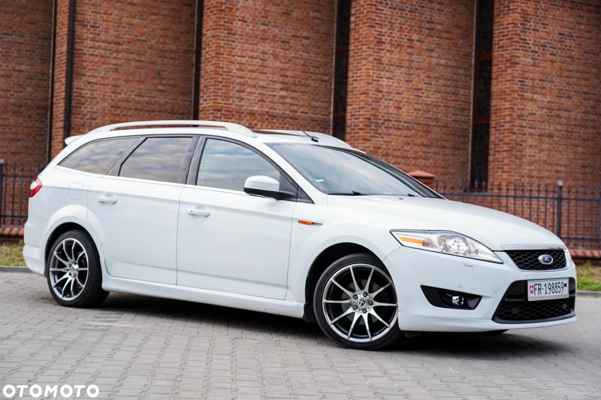 Ford Mondeo - 10