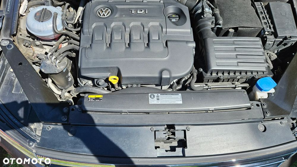 Volkswagen Passat 2.0 TDI SCR (BlueMotion Technology) DSG Highline - 35