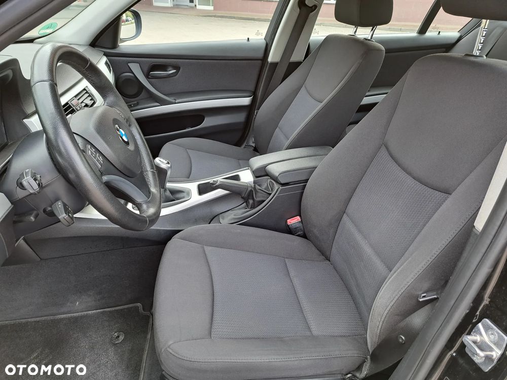 BMW Seria 3 - 18