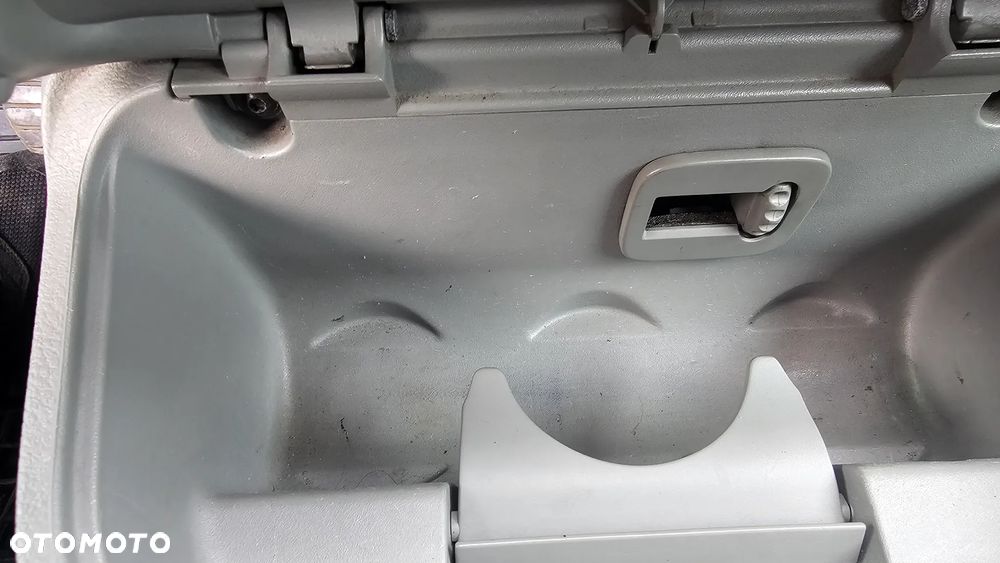 Renault Scenic 1.6 16V EXpression - 11