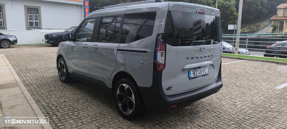 Ford Tourneo Courier - 2