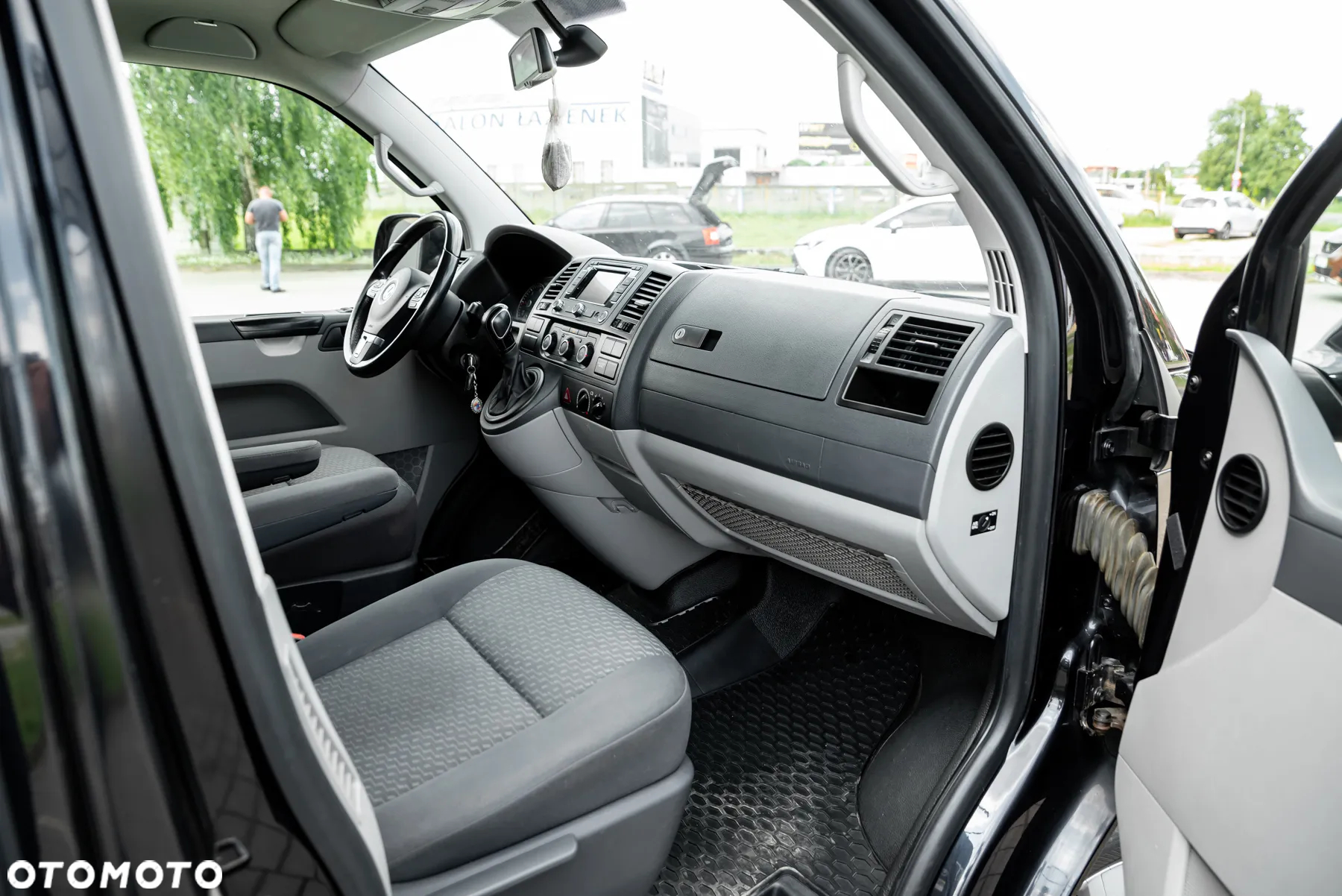 Volkswagen Transporter - 30