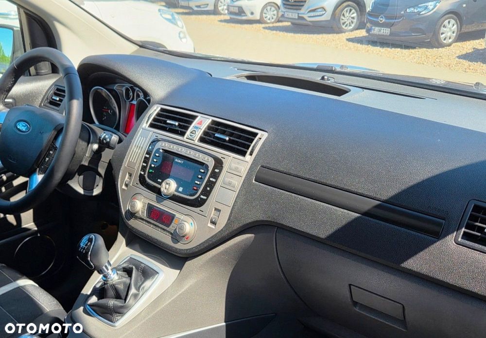 Ford Kuga - 8