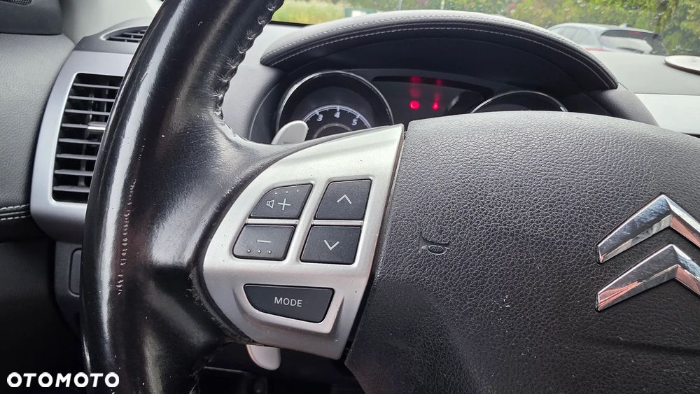 Citroën C-Crosser 2.4i CVT Exclusive - 17