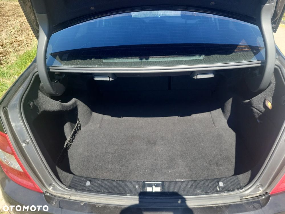 Mercedes-Benz Klasa C 200 CDI DPF Automatik BlueEFFICIENCY - 12