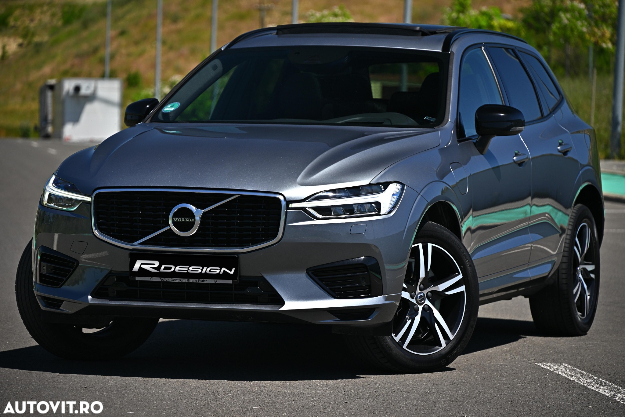 Volvo XC 60 Recharge T8 Twin Engine eAWD R-Design - 25