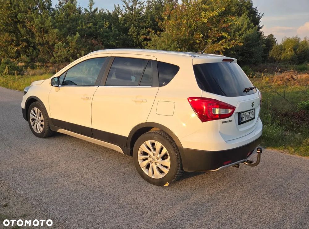 Suzuki SX4 S-Cross 1.4 T Premium 4WD - 3