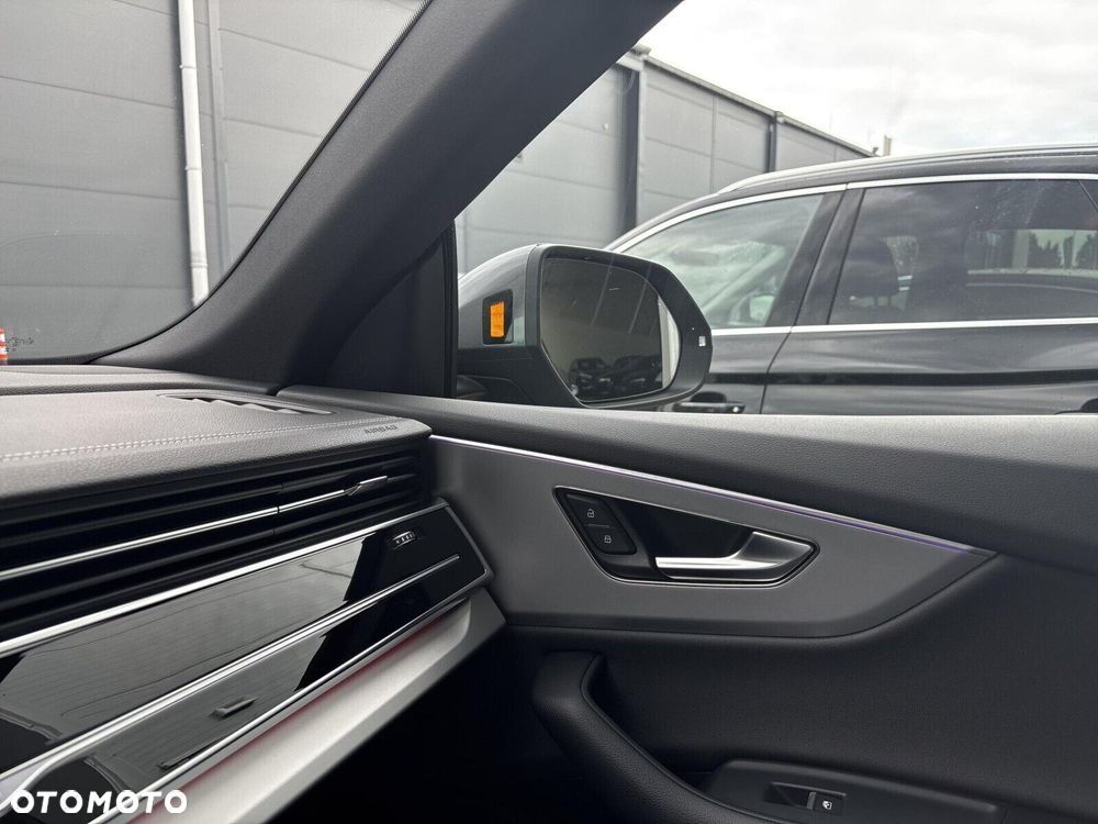 Audi Q8 - 36