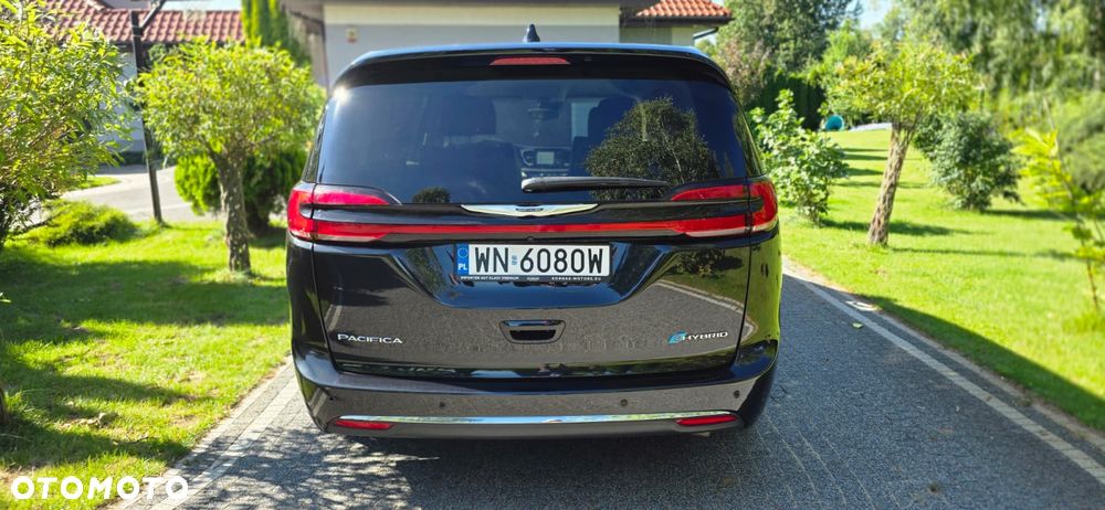 Chrysler Pacifica - 11