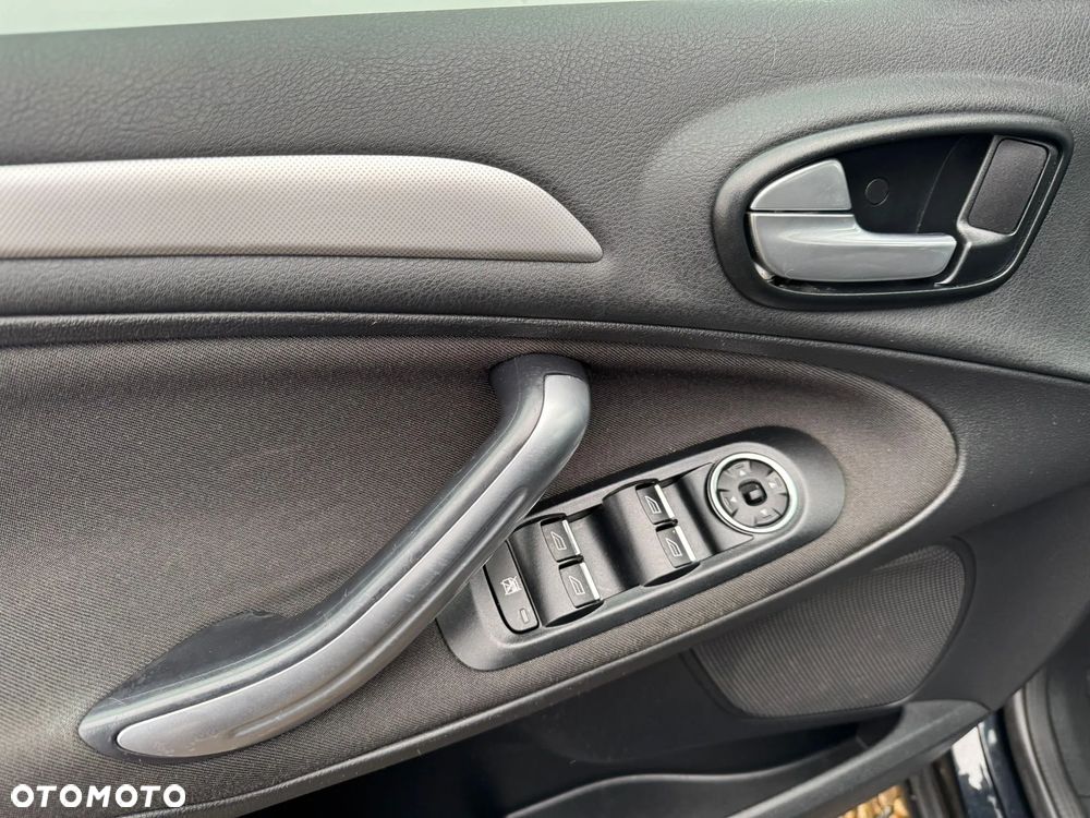 Ford S-Max 2.0 TDCi DPF Ambiente - 20