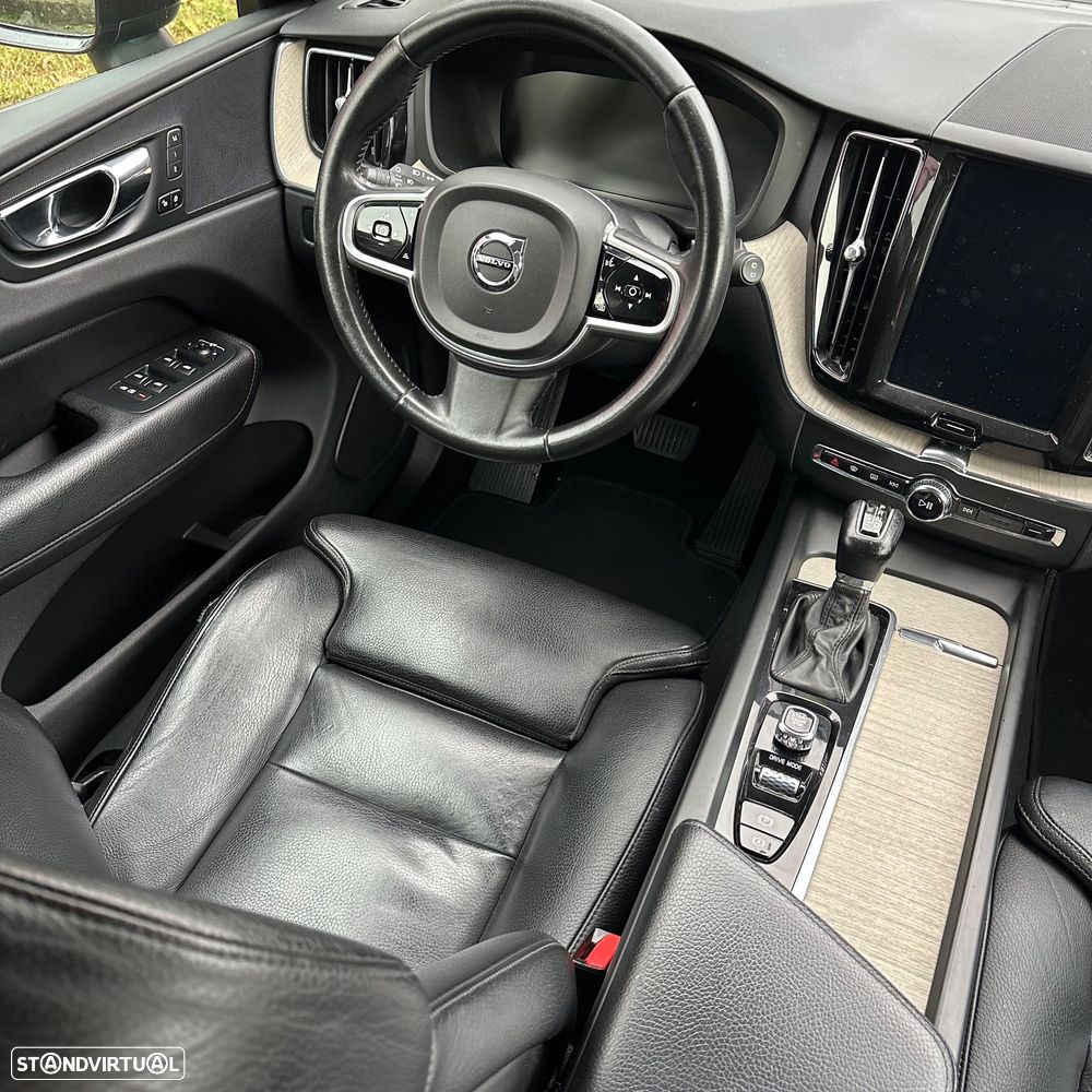 Volvo XC 60 2.0 D4 Inscription AWD Geartronic - 39