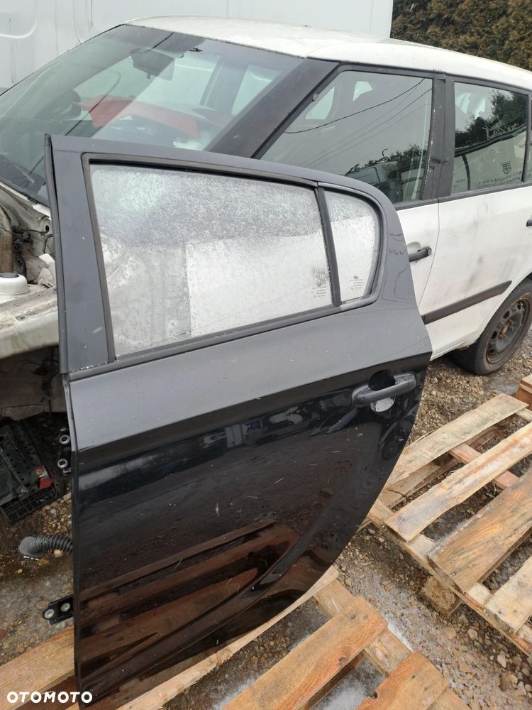 Hyundai I20 drzwi kompletne kod lakieru FR czarne - 19